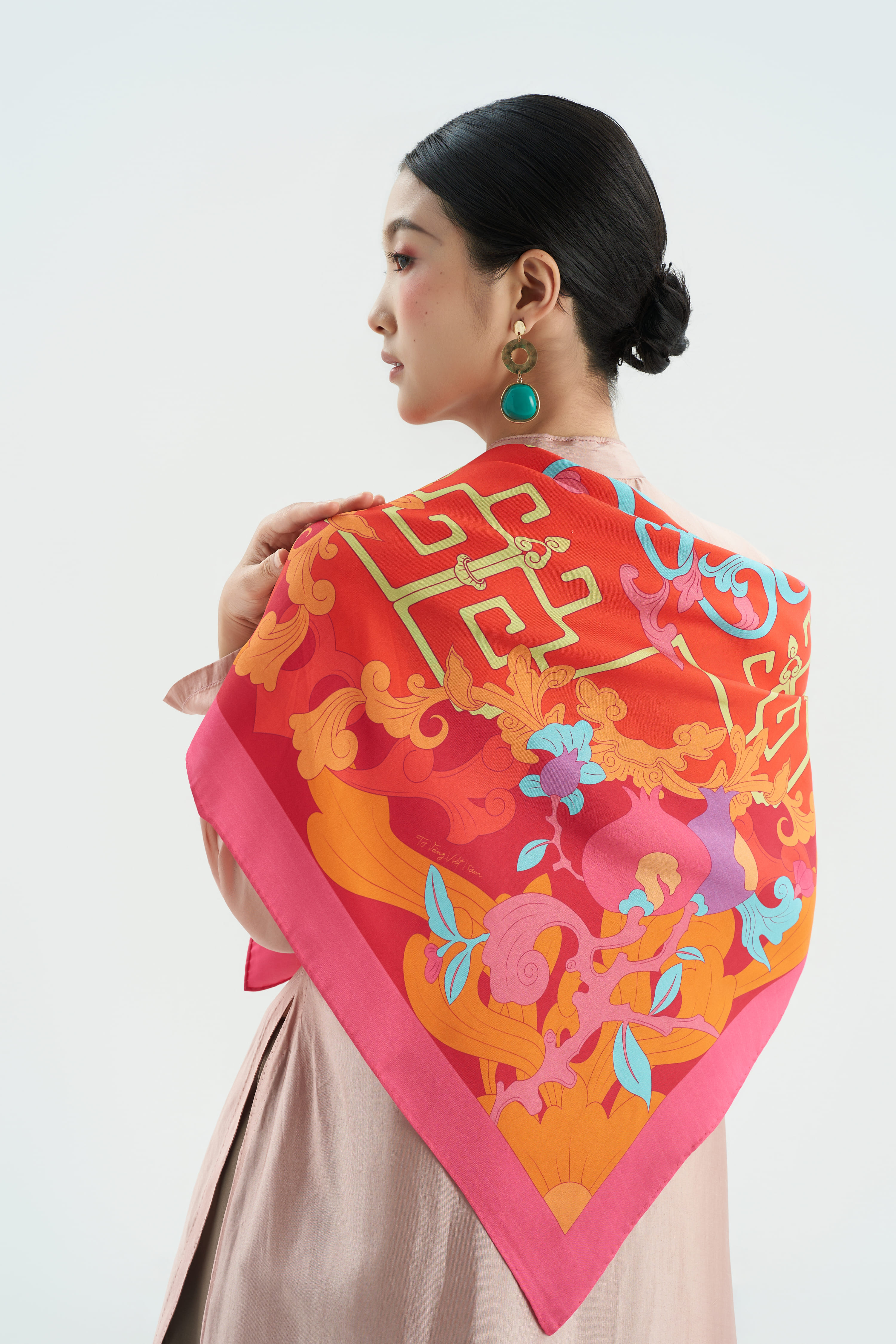 Khăn lụa Thạch Lựu Khai Hoa/ Hồng/ Size 70x70